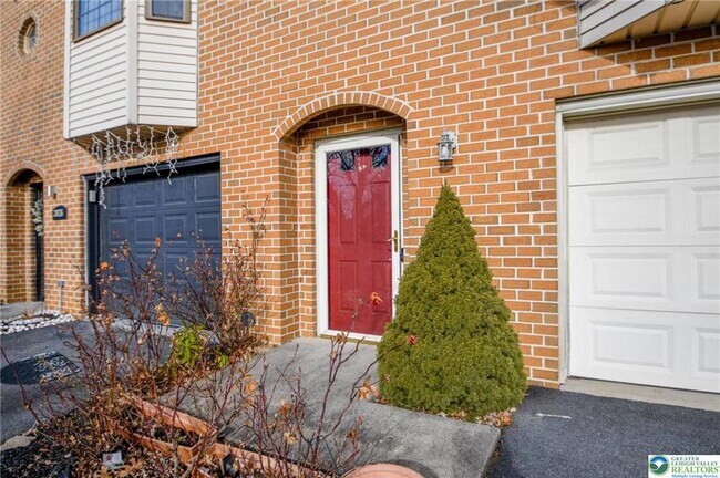 Building Photo - 2505 Madison Ave