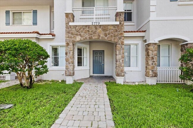 Building Photo - 2779 SW 82nd Ave