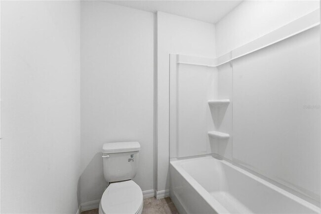 Building Photo - 5670 Nispero Wy