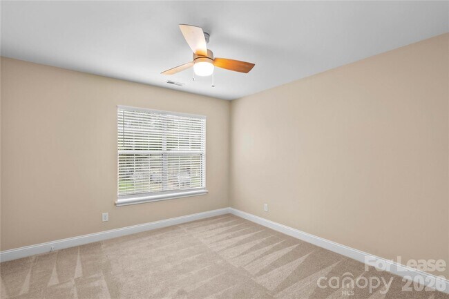 Building Photo - 697 Rebecca Jane Dr