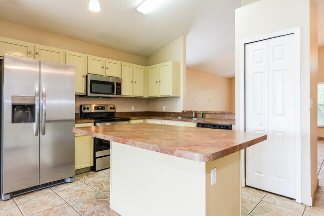 Building Photo - 3320 Kelsey Ln