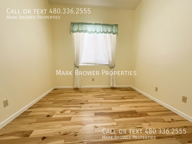 Building Photo - 941 N Florence Dr