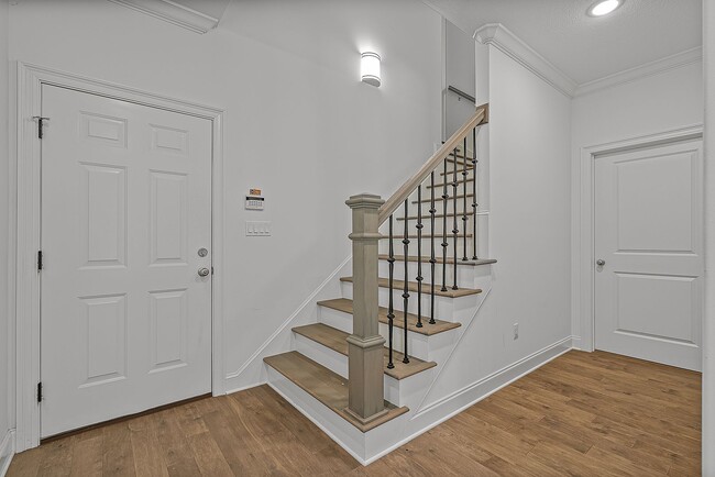 Building Photo - Rare Executive Rental in Desirable South J...