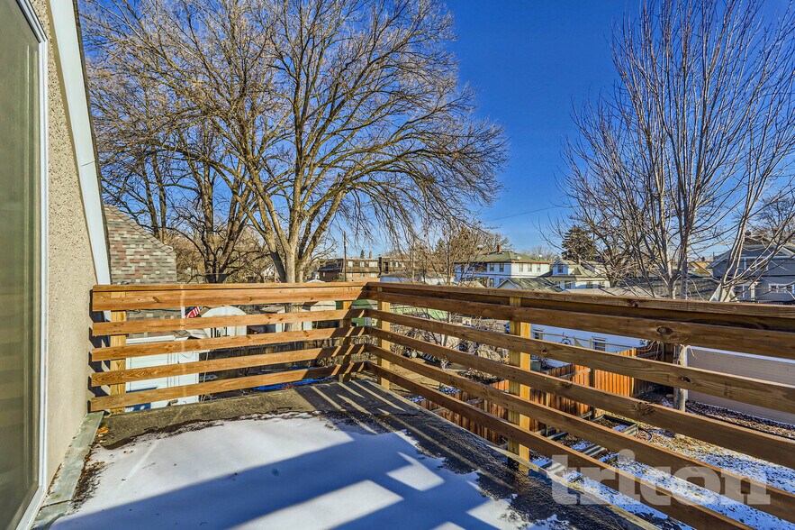 Building Photo - 906 Cherokee Ave