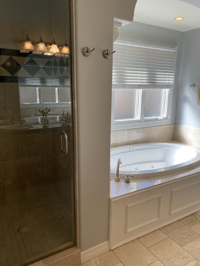 Building Photo - Cherry Creek Executive 3bd/4ba home 3743SF!