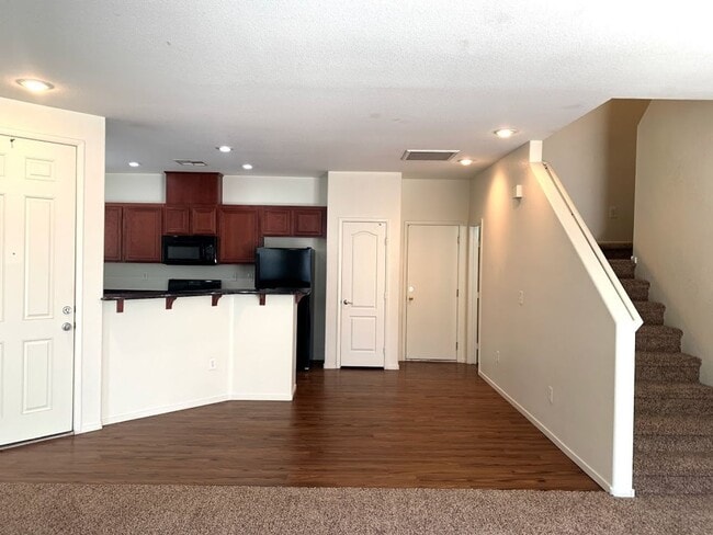 Building Photo - Ready for Move In