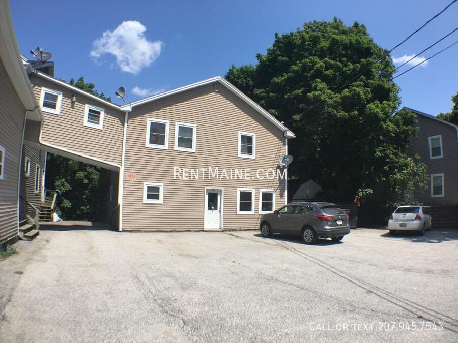 Building Photo - 1833 Hammond St