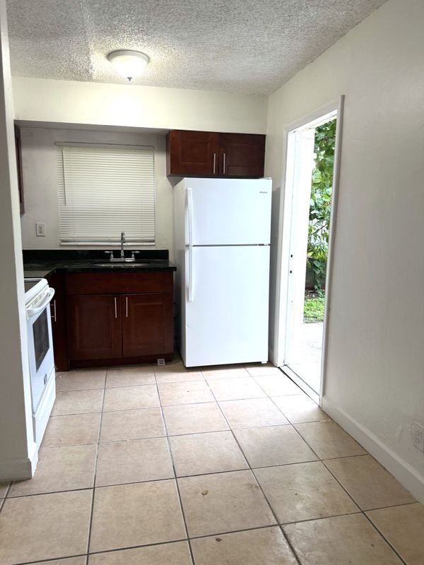 Building Photo - 5224 NW 16th St