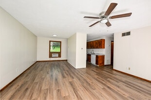 Building Photo - 3287 Delray Ave NW