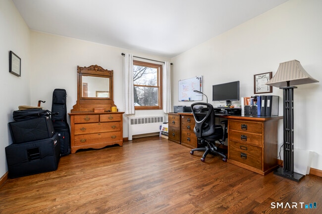 Building Photo - 63 Alpine St