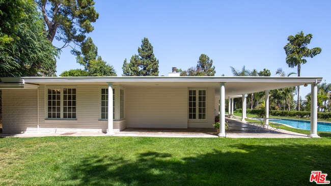 Building Photo - 1201 Loma Vista Dr