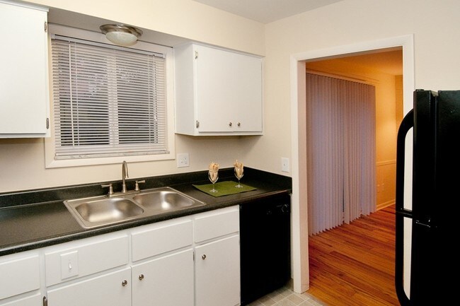 Kitchen - Monon Park, Managed by Buckingham Monon Living