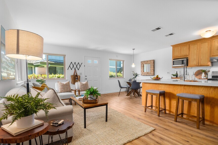 Building Photo - 930 Ponselle Ln