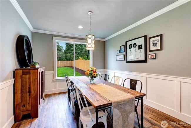 Building Photo - Luxury NW Living: 4 Bedroom Masterpiece with Dual Suites and Private Yard in Desirable Browns Point!