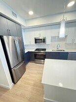 Building Photo - 2523 NE 183rd St