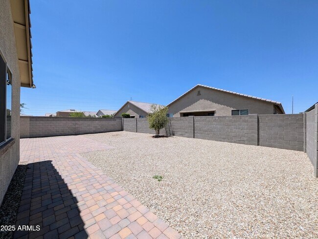 Building Photo - 6952 W Golden Ln