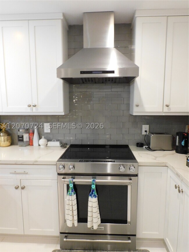Building Photo - 14271 SW 150th Ave