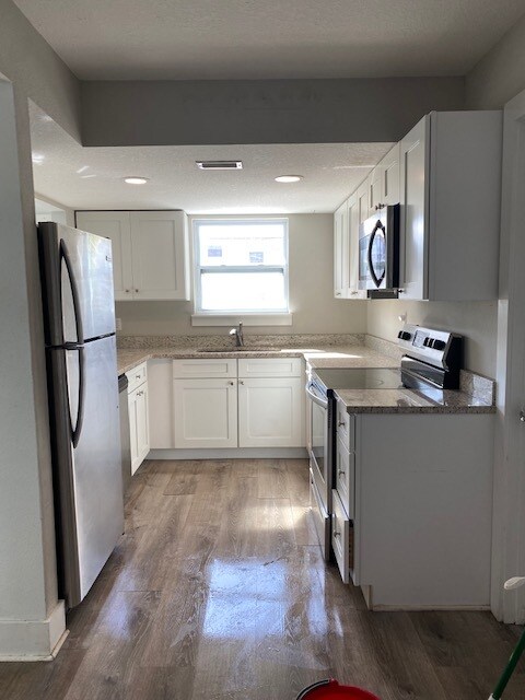 Kitchen 2 - 208 9th St