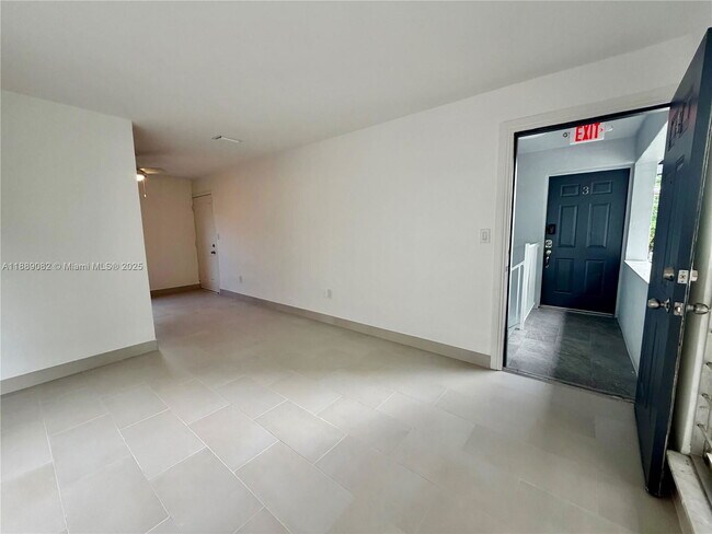 Building Photo - 1305 NW 4th St