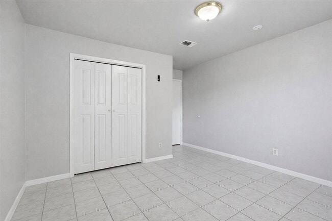 Building Photo - 10507 Offer Dr