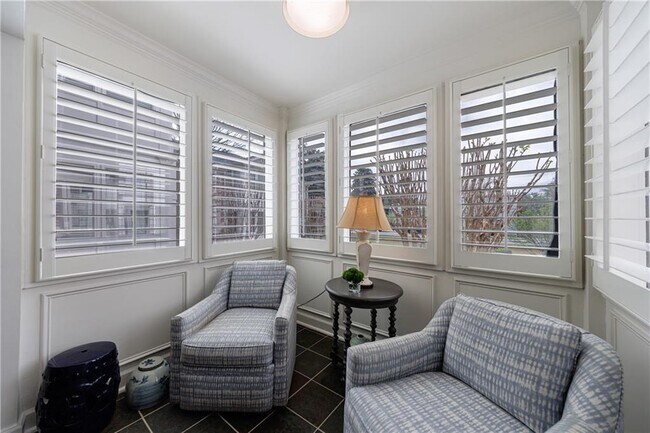 Building Photo - 115 Peachtree Memorial Dr NW