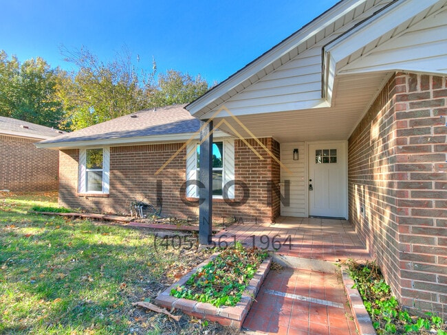 Building Photo - 11747 Silver Maple Dr