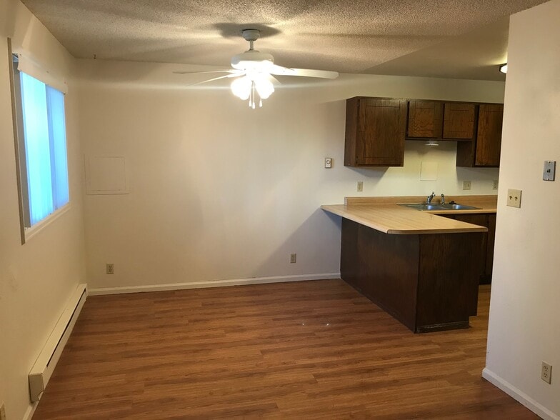Building Photo - 7003 Tumbleweed Dr