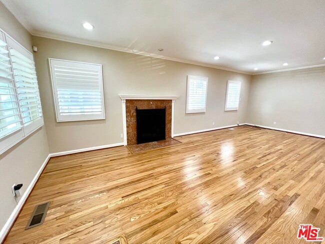 Building Photo - 3317 Burritt Way