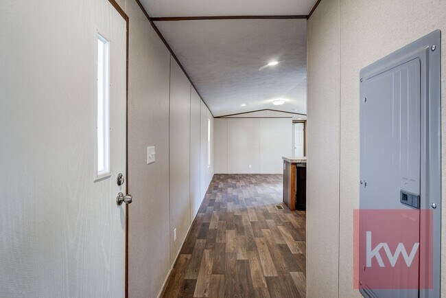 Building Photo - Chestnut St 119/Whispering Hills MHP