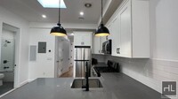 Building Photo - 3 bedroom in BROOKLYN NY 11208