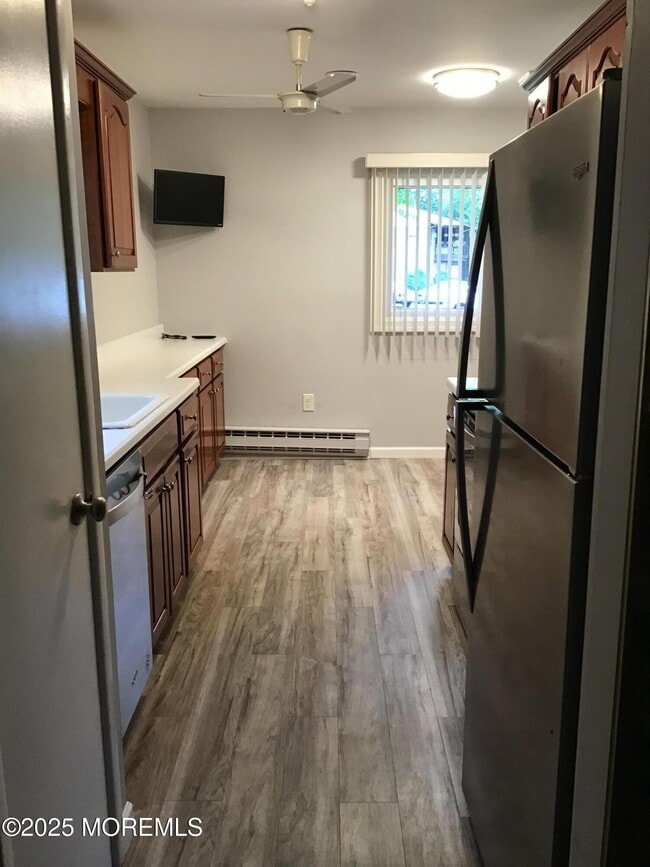 Building Photo - 104 Amberly Dr