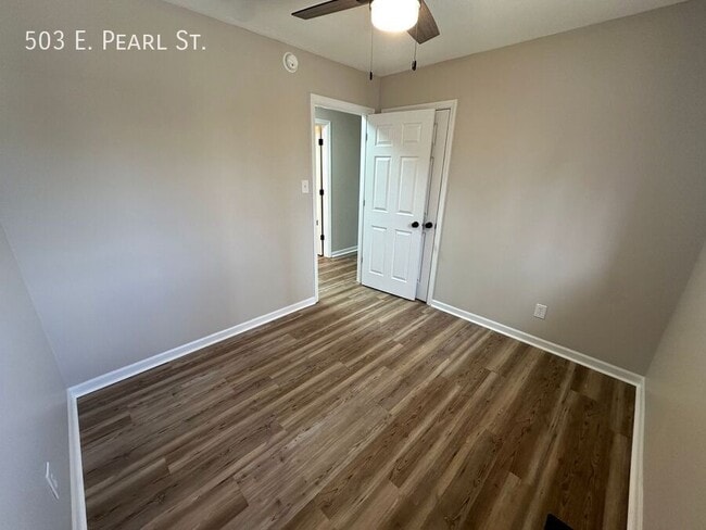 Building Photo - 503 E Pearl St