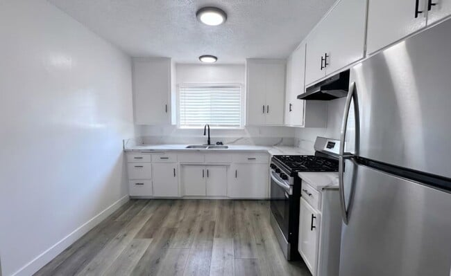 Building Photo - 3874 Potomac Ave