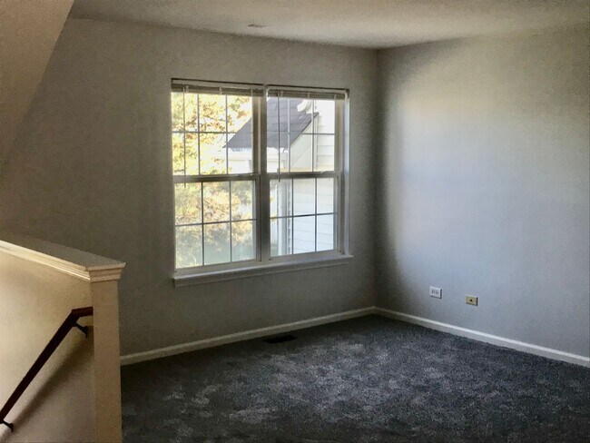 Building Photo - Waterfront, River Mill Crossings Townhome ...