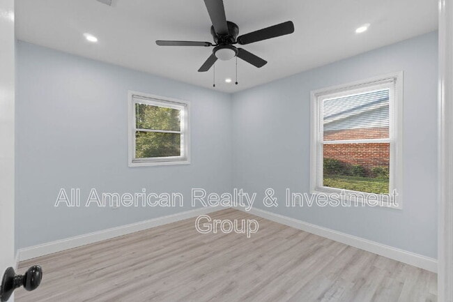 Building Photo - 19 Eglin St