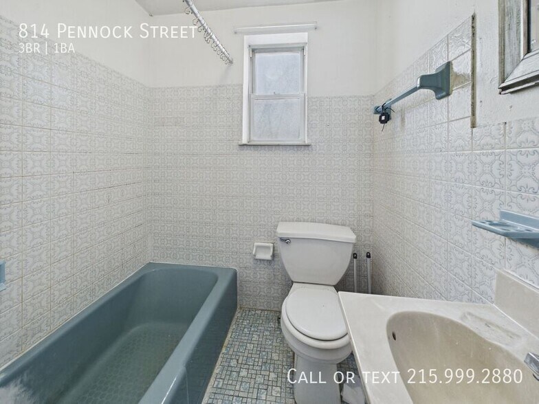 Building Photo - 814 Pennock St