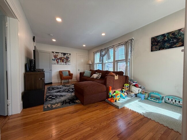 Building Photo - 58-60 Palfrey St