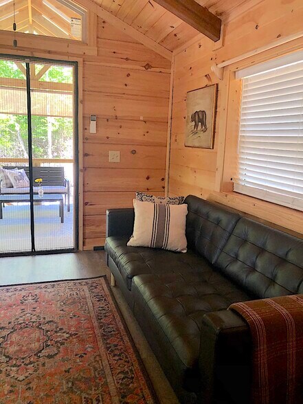 Building Photo - 1566 Old Mill Rd