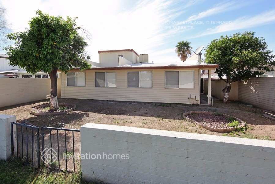 Building Photo - 3029 S Country Club Way