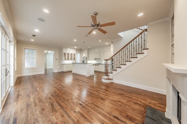 Building Photo - Beautiful Monticello Town Home!!!