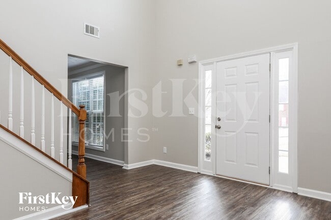 Building Photo - 1213 Lakeview Cove Dr