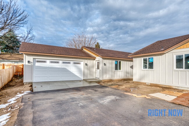 Building Photo - 702 Smith Ave