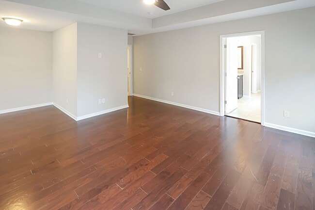 Building Photo - Stunning & Spacious 4 Bedroom Home in Highland Falls Community