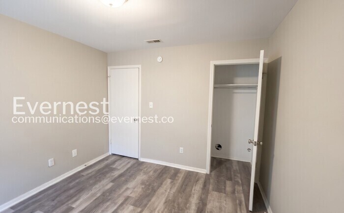 Building Photo - 2330 Grayson Valley Dr