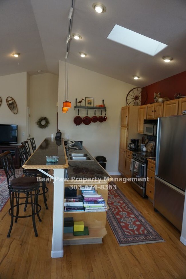 Building Photo - Short Term June-Oct  FURNISHED Home