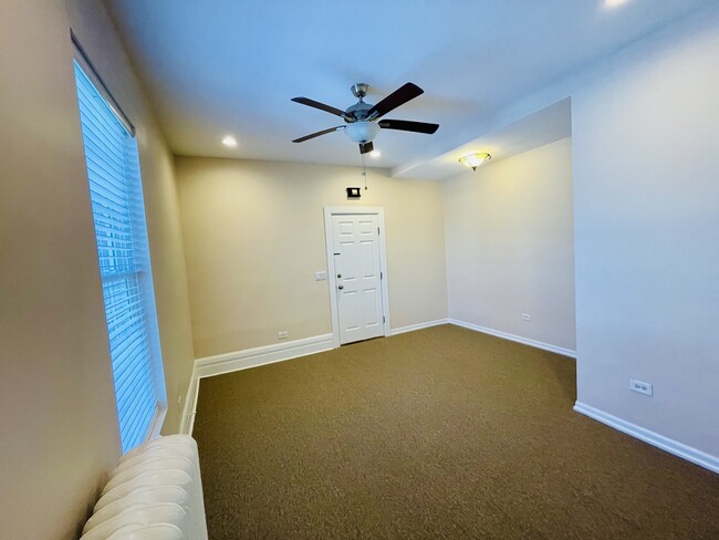 Building Photo - 72 N 4th St