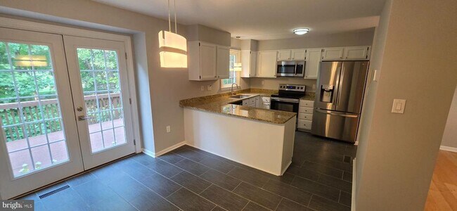 Building Photo - 1353 Templeton Pl