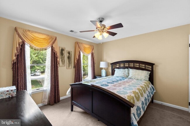 Building Photo - 6874 Caravan Ct