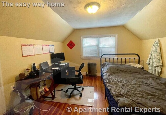 Building Photo - 123 Winthrop St