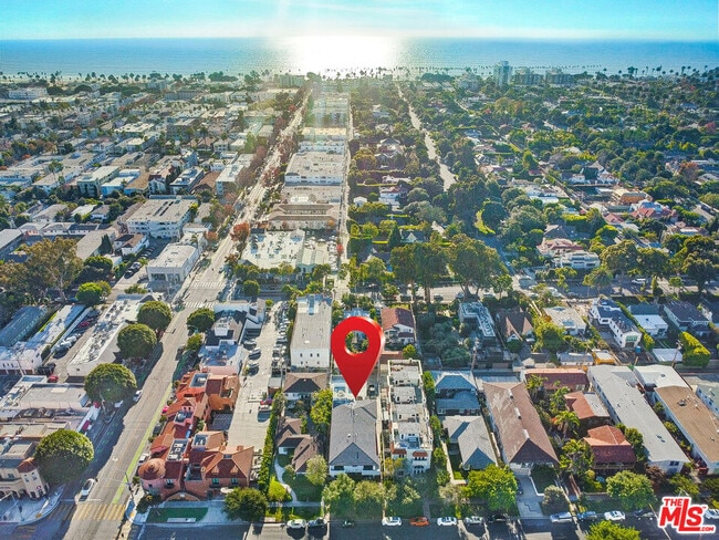Building Photo - 722 Lincoln Blvd